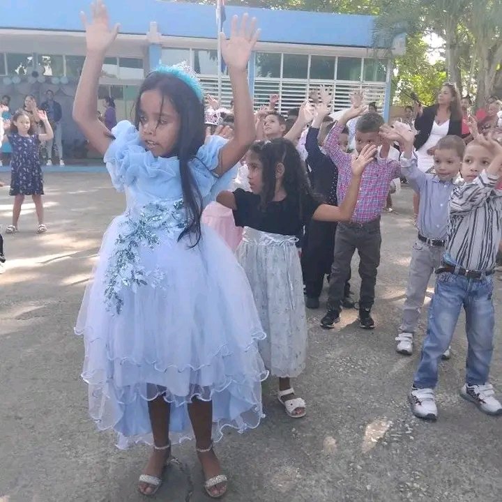 A bailar 🥰 porque tener talento es tener buen corazón 🥰🥳🥳🥳 #primerainfancia #educacioninfantil #Felicidades <a href="/nilser_pineda/">Nilser Piñeda Cruz</a> #65AniversarioLT #PrimeraInfanciaLT <a href="/yesmita1975/">Yesmi Jefa Primera Infancia Jobabo, Las Tunas</a> <a href="/CampanaYan86292/">Yanara Campaña</a> <a href="/CJobabo2138/">CIAmiguitos de VietNam Jobabo Las Tunas</a> <a href="/LorenzoOsbel/">Osbel Lorenzo</a> <a href="/marygallo63/">María de los Ángeles Gallo Sánchez</a> <a href="/yanielagc95/">Yaniela Garcés Celorrio</a> <a href="/EsquivelJobabo/">Salvador Esquivel B. Director Educación Jobabo</a>