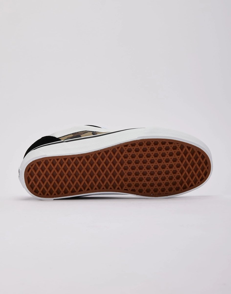 TrendyDeal52's tweet image. Vans Knu Skool—classic skate style for everyday cool!

sovrn.co/6c6vau0

 #VansStyle #KnuSkoolVibes #DTLRMenswear
 Price: $80.00
 Image credit: DTLR