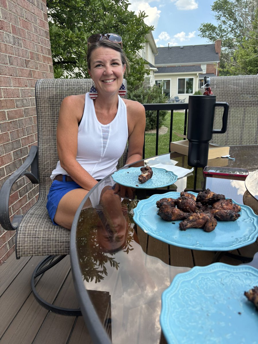 BLacefield's tweet image. Why doesn't America knock?
Because Freedom ALWAYS Rings!🇺🇸
Happy 4th of July from Woodford CO's 2 most Patriotic Sons in Commonwealth (@Nick__Nash & me) we never miss a parade!
Grill, pool & books. Great day!
Thanks @bradlacefield for hosting
#July4thPBS
#july4th2025