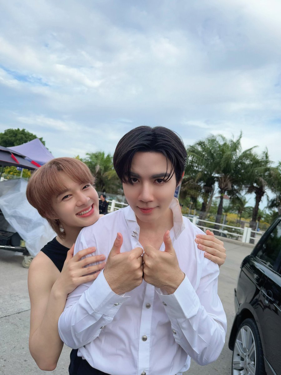 อรุณสวัสดิ์เช้าวันเสาร์จ้าาา ⛅️ ✨
 คืนนี้21.30น. เรามีนัดกันนะ 

#ZeeNuNew #ZeePruk #NuNew