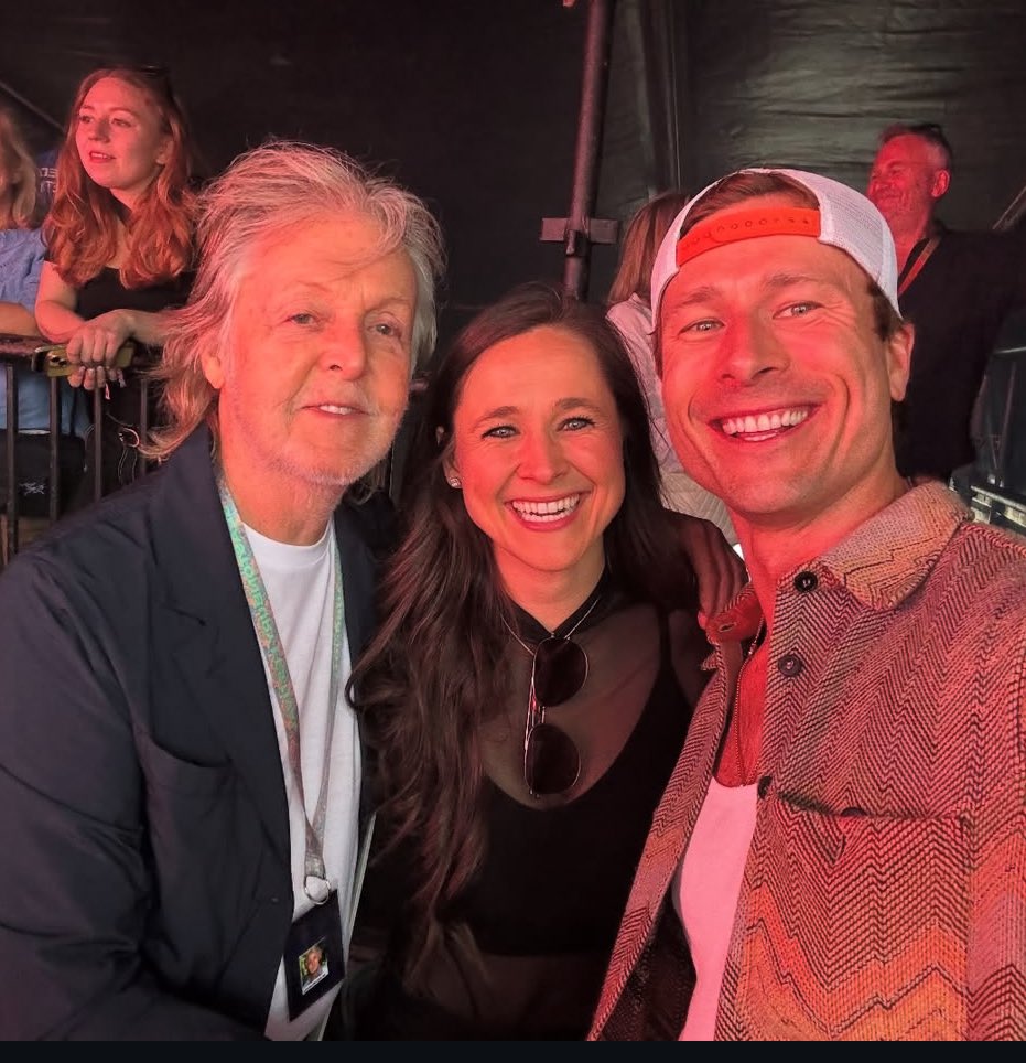 GLEN POWELL AND PAUL MCCARTNEY?????