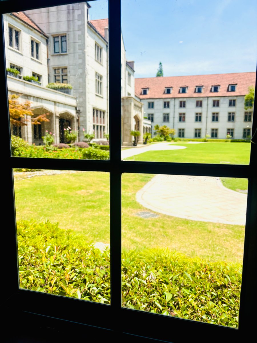 Yesterday, I was deeply humbled &amp; honored to be a speaker at the 2025 International Seminar for School Principals hosted by the Teacher Education Centre under the auspices of UNESCO in Shanghai, China… a convening of global education leaders &amp; changemakers. #hth #hthnc #unesco