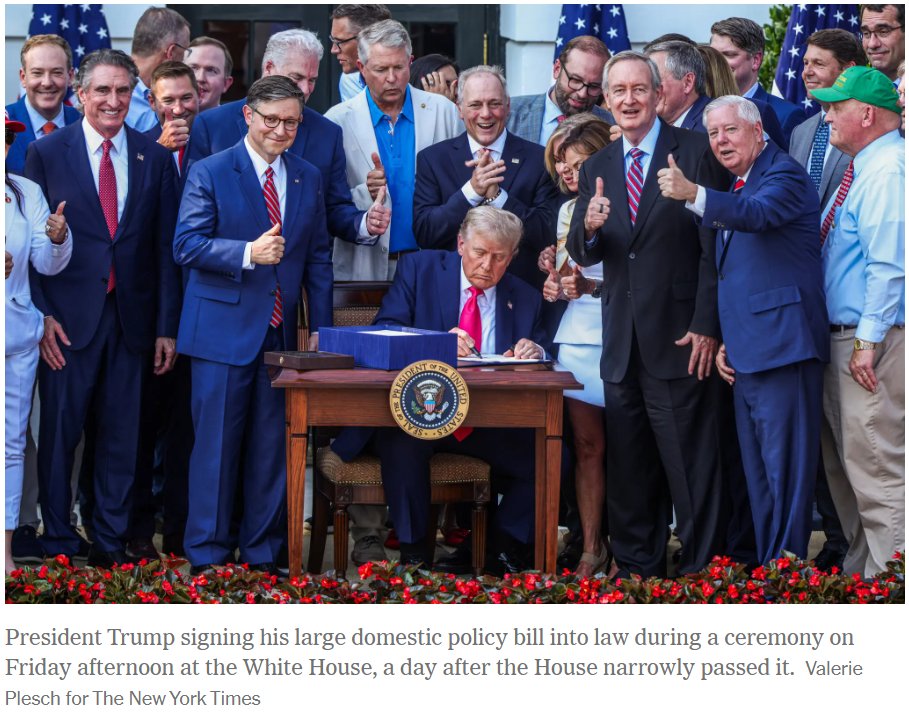 -미국의 역사상 초유의 감세 법안 통과는 한국에도 중요합니다-
독립 기념일 트럼프는 One Big Beautiful Bill Act라는 사상 초유의 법안을 통과 했죠. 트럼프와 공화당은 큰 감세로 국가 성장을 가속화하고 예상되는 관세와 메디케이드같은 의료 복지 정책을 대폭 삭감함으로 국가 재정을 더욱