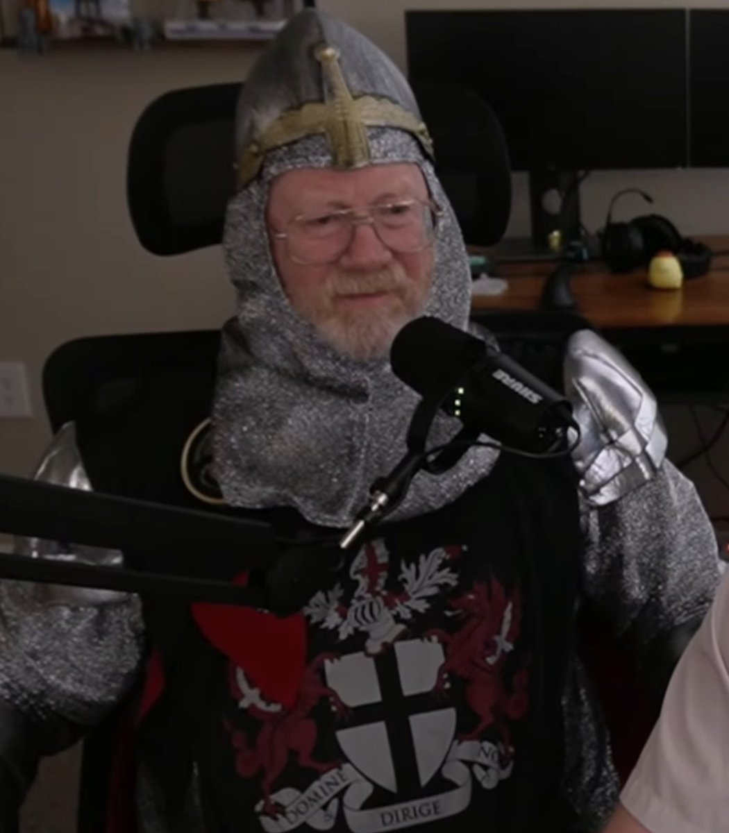 porqueTTarg's tweet image. &quot;Videojuegos&quot;: 

Porque un YouTuber retó a su padre de 69 años a ganar Dark Souls para intentar convencerlo de que los videojuegos no son una &quot;pérdida de tiempo&quot;.

Su padre lo superó 9 meses después y afirmó que era &quot;emocionante de una manera que nunca antes había experimentado&quot;.…