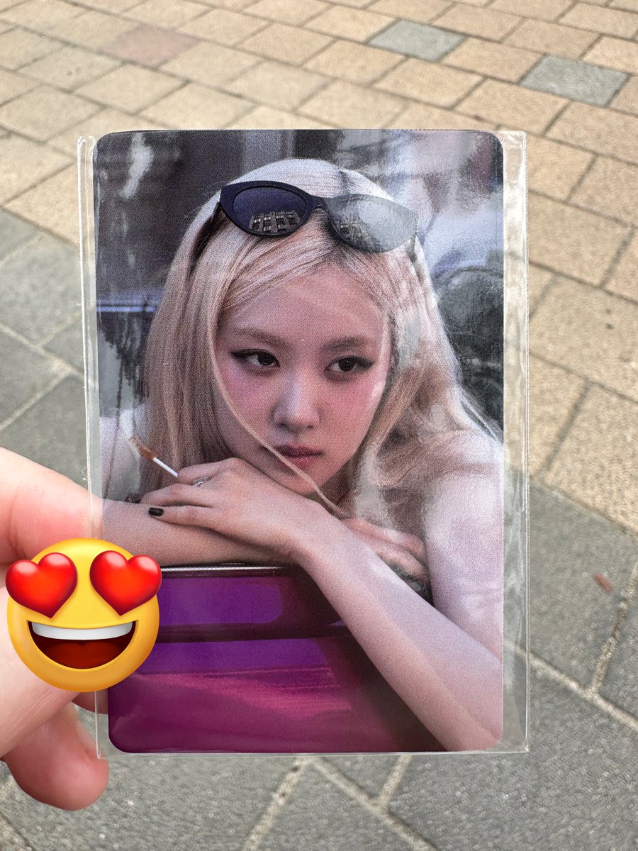 MichMiLo's tweet photo. PHOTOCARD SECUREEDDDDDDD 😌 https://t.co/qH3MHr2iUF