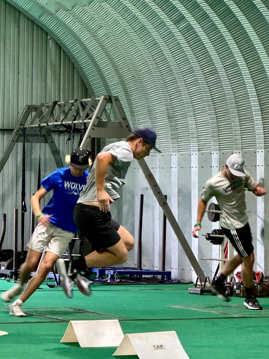 JSnow2027's tweet image. Spending my week off from the @mwmavs in Montgomery, TX at the @TXBaseballRanch working on becoming the best pitcher I can be. Had a great first day! Really looking forward to learning more and grateful for the opportunity.