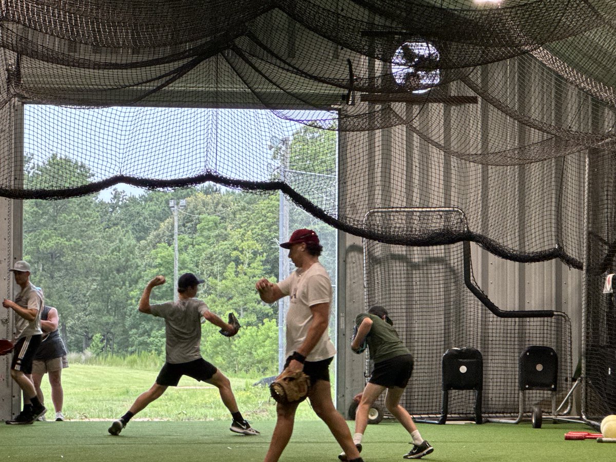 JSnow2027's tweet image. Spending my week off from the @mwmavs in Montgomery, TX at the @TXBaseballRanch working on becoming the best pitcher I can be. Had a great first day! Really looking forward to learning more and grateful for the opportunity.