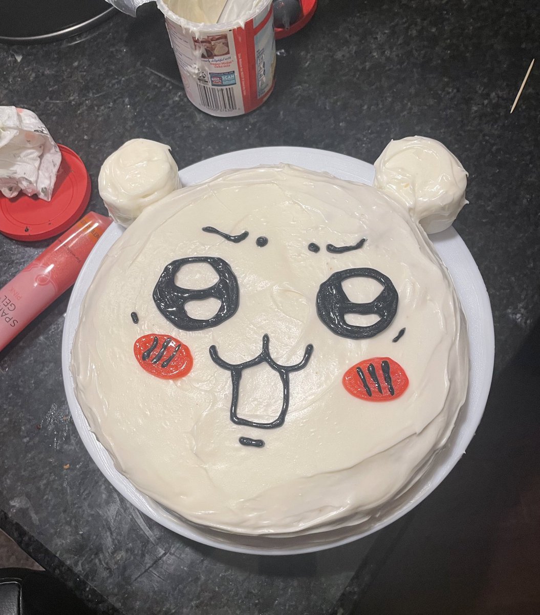 SuccuBunni900's tweet image. I made chiikawa cake