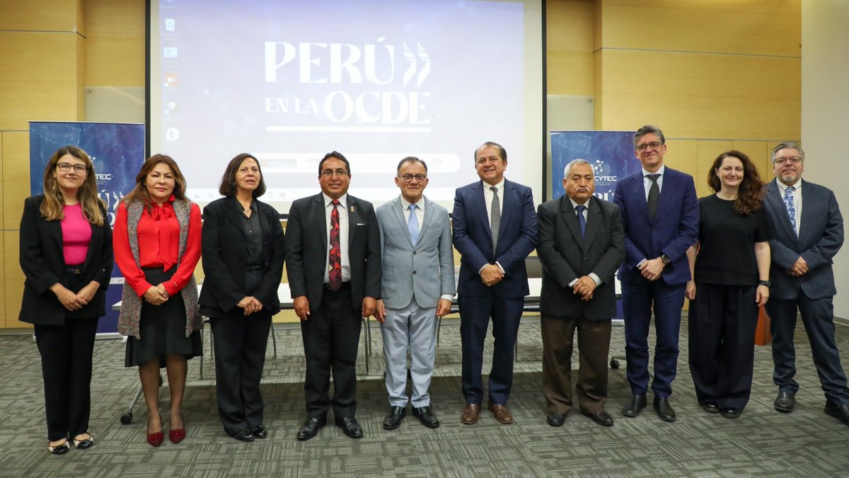 #PerúRumboALaOCDE | La alta representante del Perú para el proceso de adhesión, embajadora Ana María Sánchez, recibió a la misión de investigación del Comité de Política Científica y Tecnológica de la OCDE, que nos visita para conocer los avances, retos y prioridades del país en