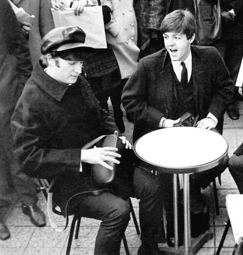 Lennon-McCartney in Paris, January of 1964
