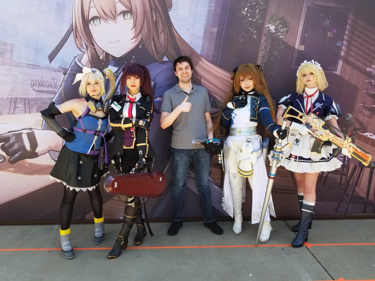 Met four amazing waifus from GFL2 at anime expo today, making a vlog soon! #GFL2Exilium #Springfield