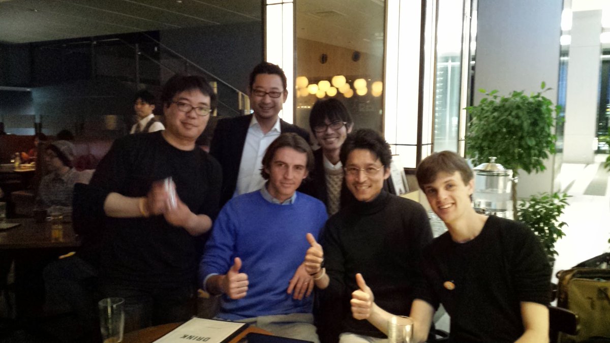 2013年は何度となく #Bitcoin の情報を求めて大阪から東京に通っていた🚄 ジョナサン（私の左隣の黒T青年）のビットコイン愛も凄かった❗️