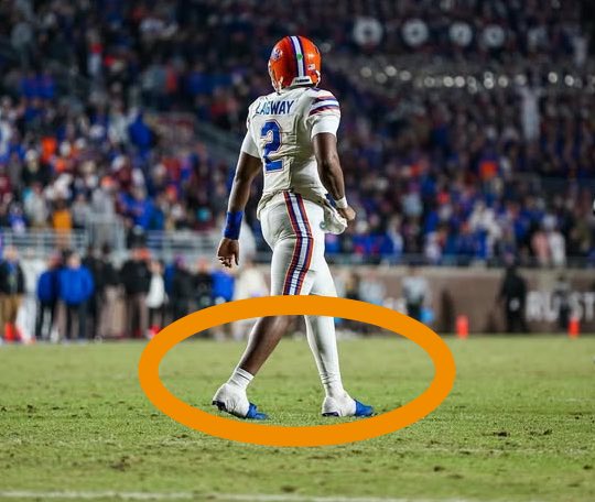 sniggalo's tweet image. once again, if you cannot replicate the gear that YOUR cover athletes wear on the field, that is a PROBLEM
#UpdateCFB26Equipment
give us what we want and what is right.