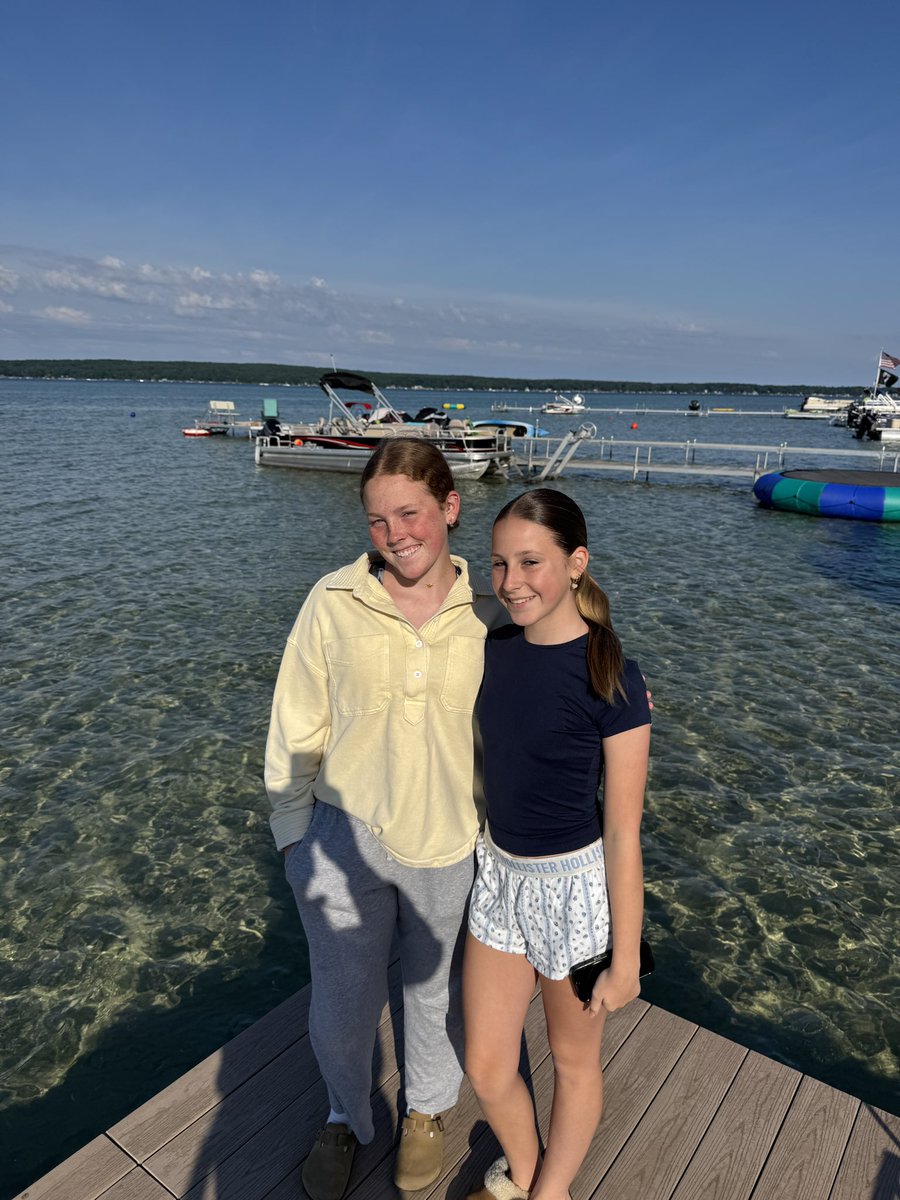 hubbardbradford's tweet image. Independence Day! Said goodbye to Higgins Lake with the #HubbardSisters this morning, made the trek home, knocked out day 💯 on the @onepeloton, and now settled in for a night at home. Have a happy and safe 4th, all! #makeitmatter #dadisthebesttitle @PureMichigan