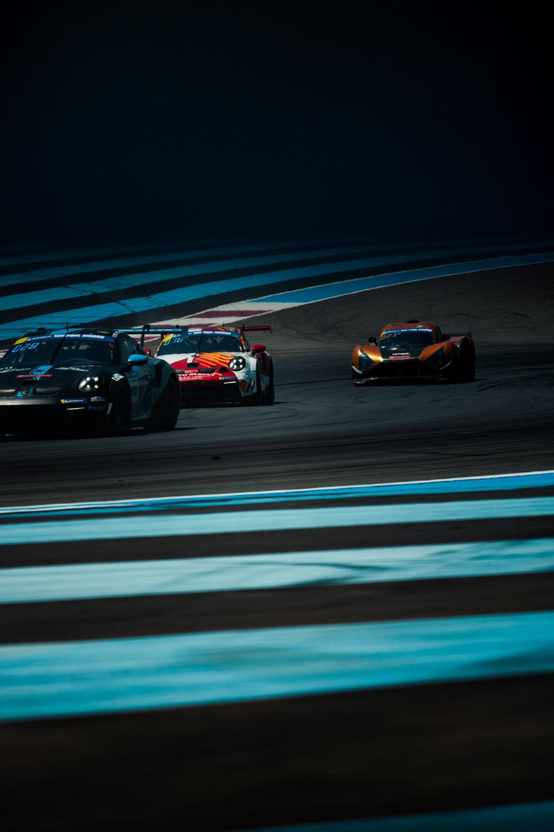 kovai_ak_bros's tweet photo. Chief ๐๐ฏ๐ฅฐ๐ฅ
#AjithKumarRacing #12HPaulRicard #RedAntRacing #CreventicSeries #EnduranceRacing #LiveRace #AKRacing #Motorsport #PaulRicard #VenusMotorcycleTours
@Akracingoffl https://t.co/JKJGkOoiFY
