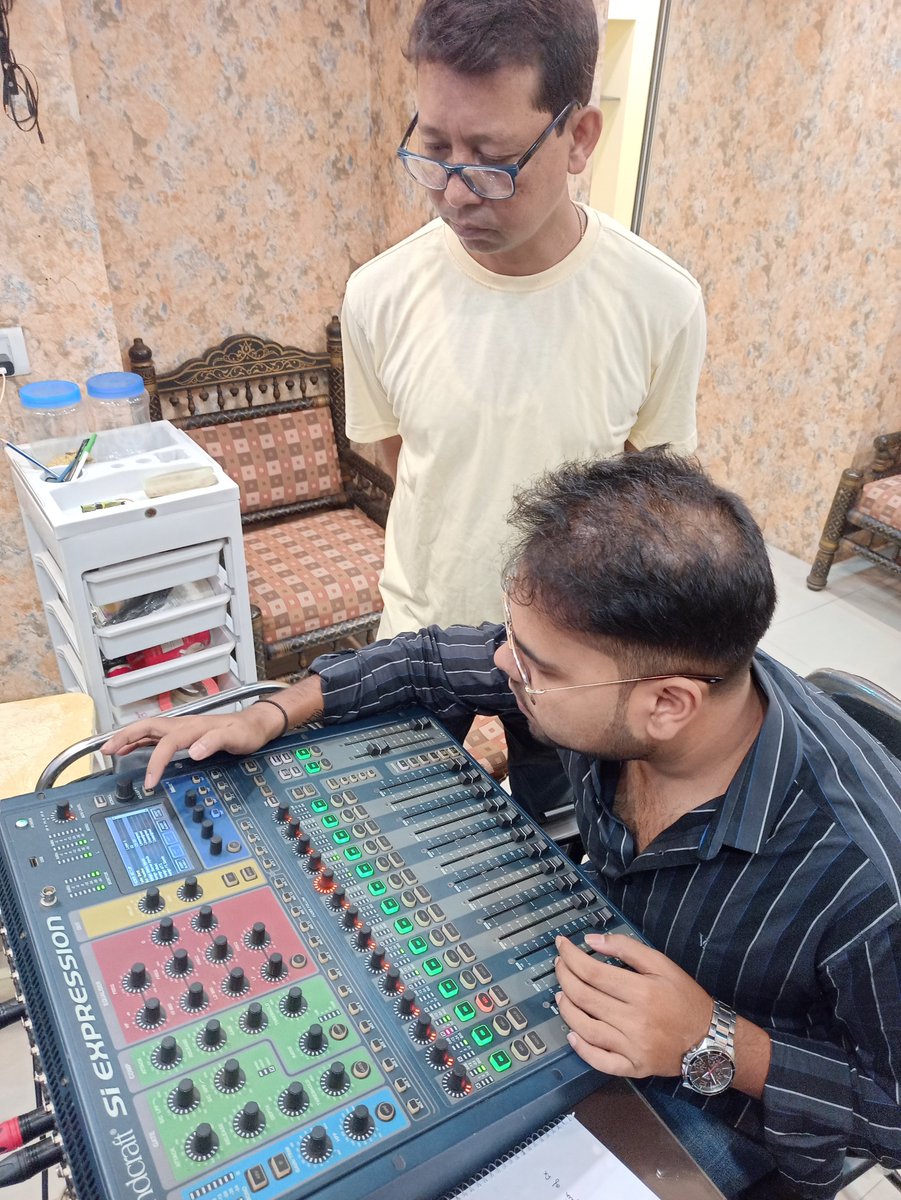 BobbiePrasad's tweet photo. Step into the real world of professional audio with Bobbie Entertainment Inc.
Students are learning the art of digital mixer:
📷 Operating Digital Mixers
📷 Understanding Reverb &amp; Delay FX Chains
📷 Working with Matrix, Groups, and VCAs
📷 Getting Hands-on Training with Real Gear https://t.co/hTqhEOhwXW
