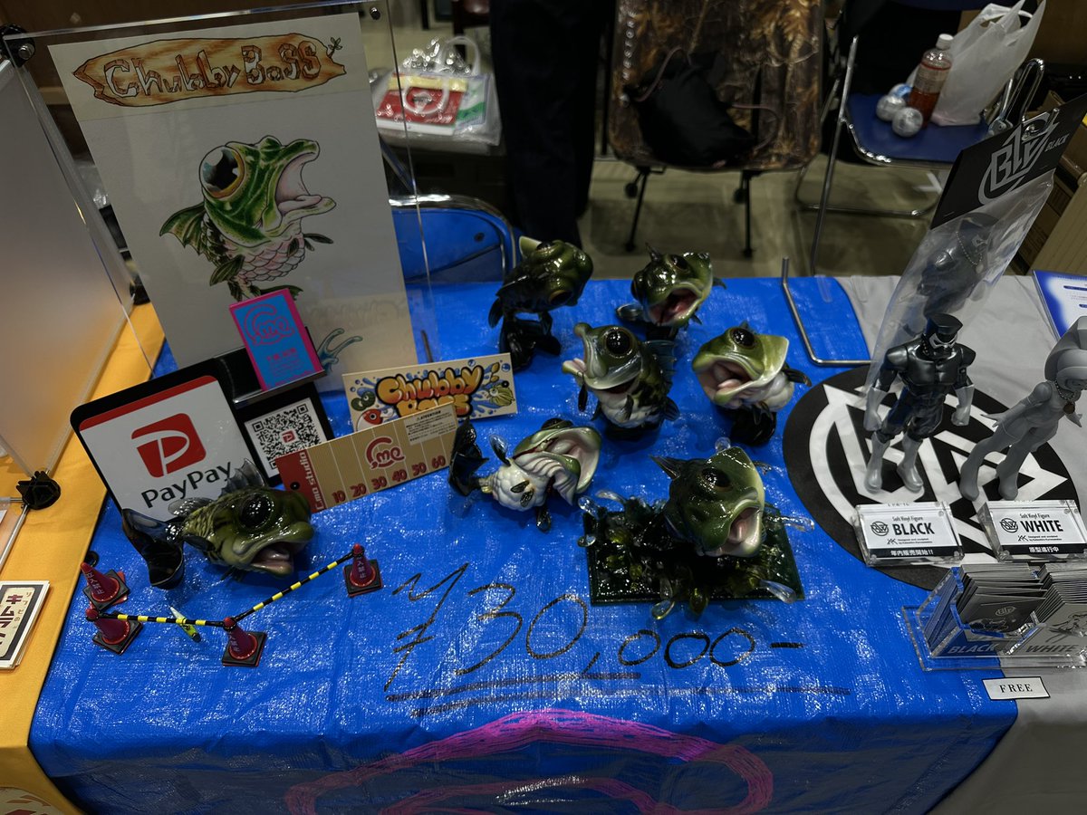 cmo_st_sv's tweet image. この日が来てしまいました。
初の出展で緊張してます。
西館　M-303でお待ちしてます。