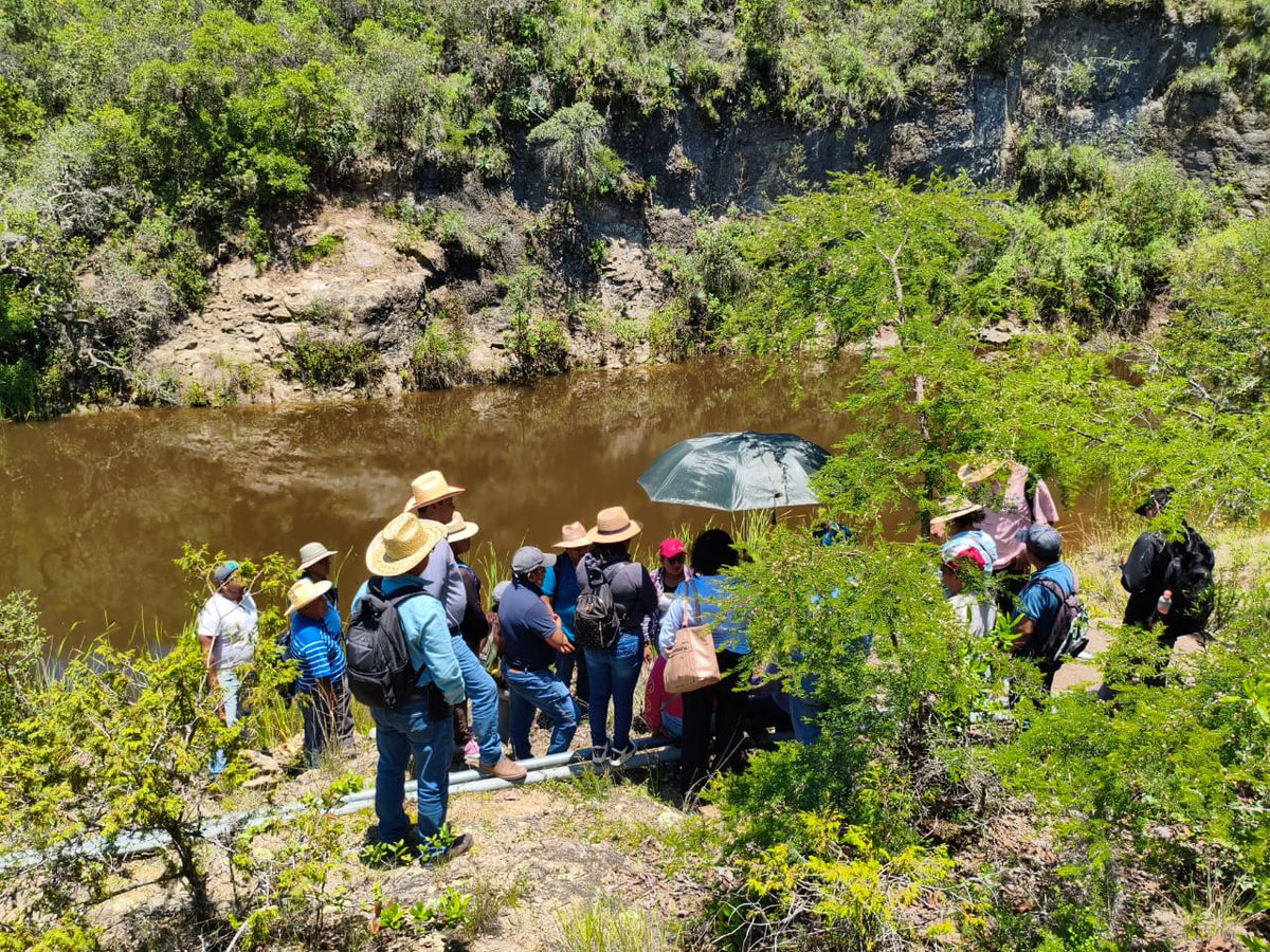 Jorge López Guzman (@jorgelopezguz) on Twitter photo Del 30 de junio al 4 de julio se realizó en Yanhuitlán el Taller de Cartografía y Normas Técnicas, con autoridades de 9 municipios del Geoparque Mundial UNESCO Mixteca Alta. La capacitación impulsa el desarrollo de su SIG. 🌎📡#GeoparqueMixtecaAlta <a href="/INPAC_GobOax/">Instituto del Patrimonio Cultural de Oaxaca</a> <a href="/PLANEACIONOax_/">PlaneaciónGobOax</a> Del 30 de junio al 4 de julio se realizó en Yanhuitlán el Taller de Cartografía y Normas Técnicas, con autoridades de 9 municipios del Geoparque Mundial UNESCO Mixteca Alta. La capacitación impulsa el desarrollo de su SIG. 🌎📡#GeoparqueMixtecaAlta <a href="/INPAC_GobOax/">Instituto del Patrimonio Cultural de Oaxaca</a> <a href="/PLANEACIONOax_/">PlaneaciónGobOax</a>