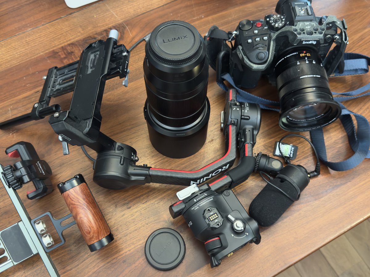 misawaydiy's tweet image. やってなさすぎて
使い方忘れた😇😇😇

なんか線いっぱい🙃