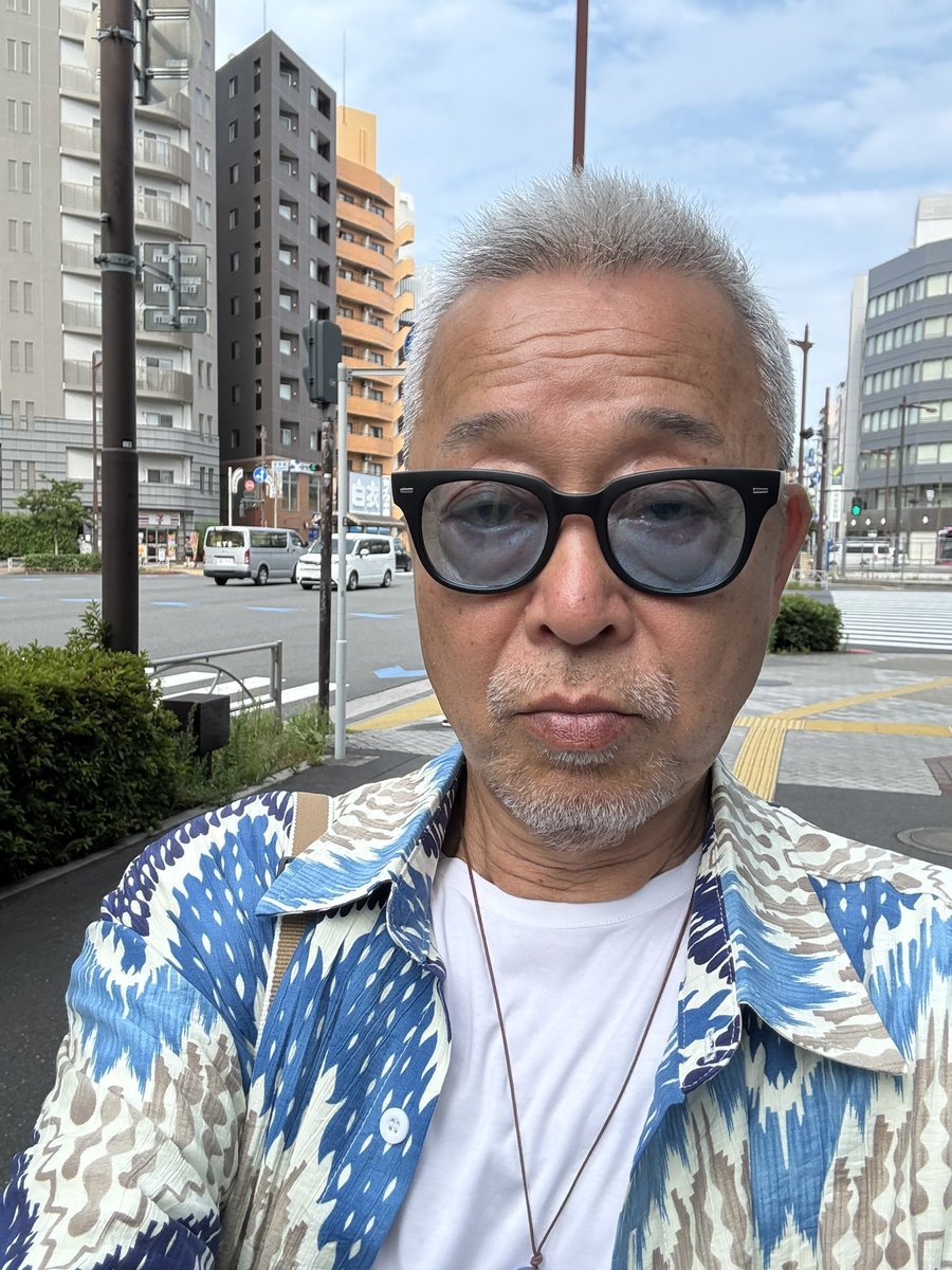 DimancheCafe's tweet image. 本日は、友人がミニギャラリーで絵🖼️の個展を開催していたので久しぶりに表参道に、やはり上野、浅草方面が落ち着くかもさあ飲みに行こうと🍺