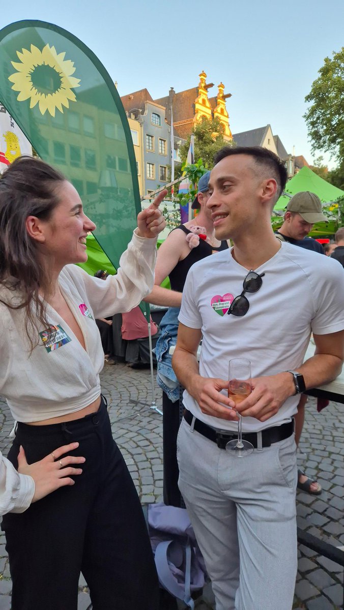 Herr Merz, schauen Sie mal:

Manege frei für Menschenrechte🌈