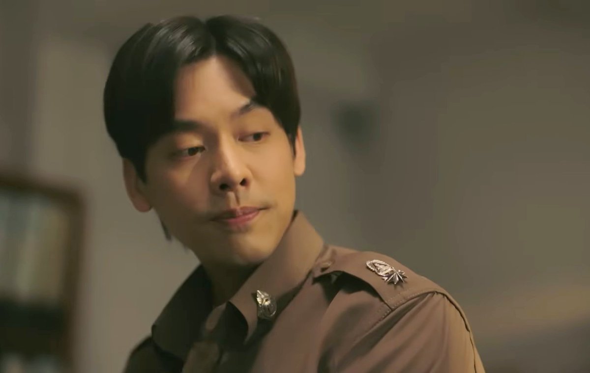 จิตรกรก็เป็นแล้ว คุณหมอก็เป็นแล้ว ผู้ใหญ่บ้านก็เป็นแล้ว ล่าสุดเป็นตำรวจแล้ว
...แล้วเมื่อไหร่พี่จะเป็นแฟนหนู👉🏻👈🏻
#TaeDarvid