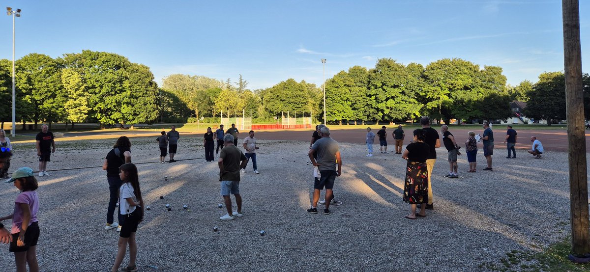 PCF Avion tweet media