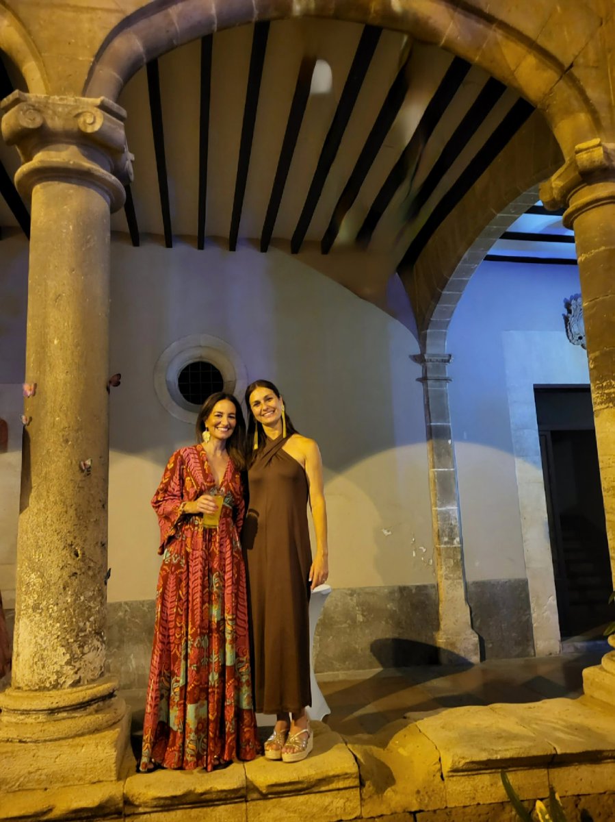 Despedida y cierre de la sede de Montesión 24, después de 462 años. Sin palabras. #sobretodogracias 💫 <a href="/ColeMontesion/">Colegio Montesión</a>