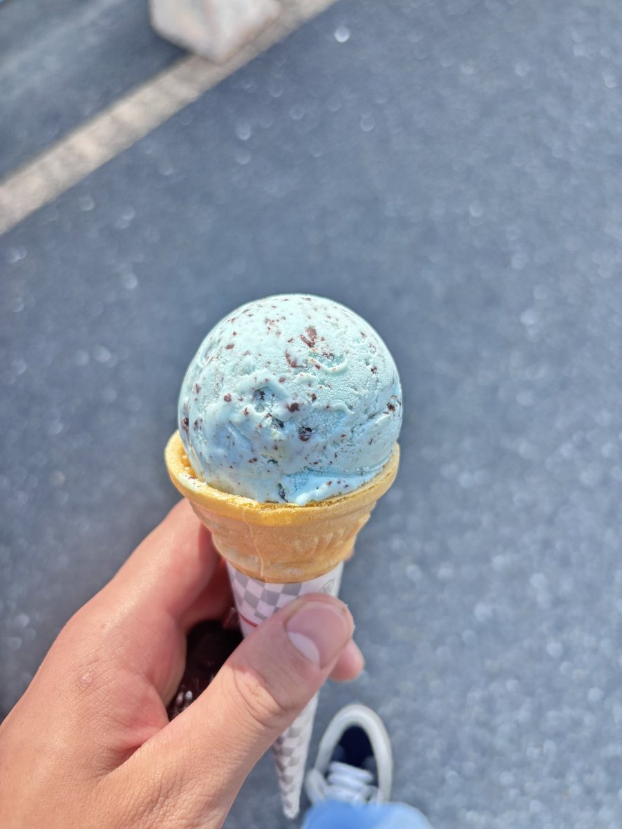 バイト終わりのアイス🍨！！
マジ神！！！！