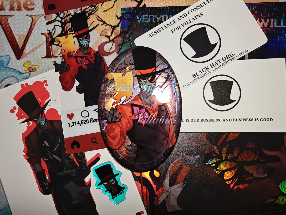 azhe265's tweet photo. "Calling all Villainous fans! 🦹‍♂️💥

Get your hands on OFFICIAL-FANART goodies from creator Moqiweisheng @moqiweishe88381!
是无滤镜实物照片，更多请看评论区！
没错，我来这边诈尸发谷了(为什么某推之能发4张照片啊喂
#BlackHat  #Moqiweisheng #Flug #Villainous https://t.co/C9mTLaIQdy