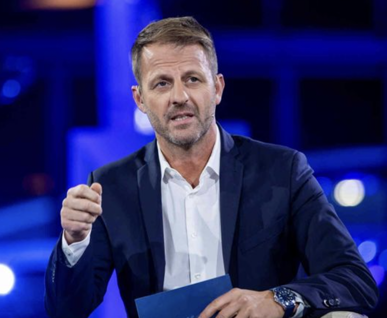 Michael Fleischhacker ist einer der besten Moderatoren aktuell. Er ist zu seinen Themen meist gut in...