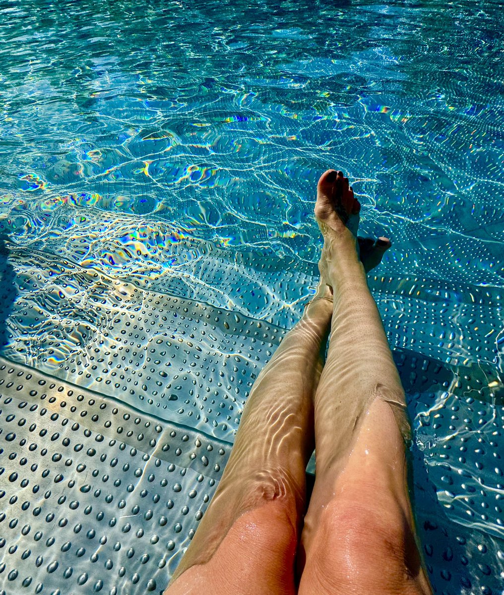 Spirelli79's tweet image. #splishsplash #pooltime