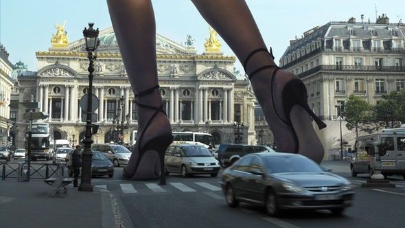 OFTHECANYON's tweet image. There’s something irresistibly appealing about being a giant, beautiful woman who towers over the inhabitants of her city