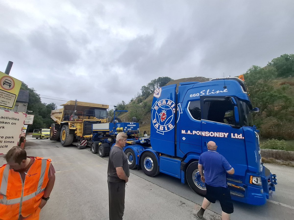 DerbysRPUBikers's tweet image. Two seperate #abload movements this week.
Long movement from #balidon quarry to the motorway via the
#highpeak, #baslow #chesterfield.
#opsbikes