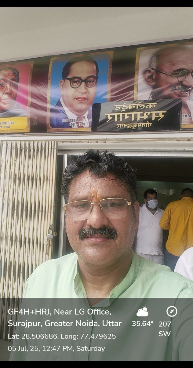 क्या पूर्व सांसद प्रत्याशी को ज़िला मीटिंग में जनता की आवाज़ रखने का हक़ नहीं?
अनुच्छेद 14 व 19(1)(a) का हनन क्यों?
सांसद बैठे तो पूर्व क्यों बाहर?
जबकि मैं सबसे कहता रहा एक बात बोलकर चले जाऊंगा मुझे बोला गया आप बैठिए उनके कमरे इनको ले जाइए, सवाल है कि ऐसा क्या था उस मीटिंग?
🪔