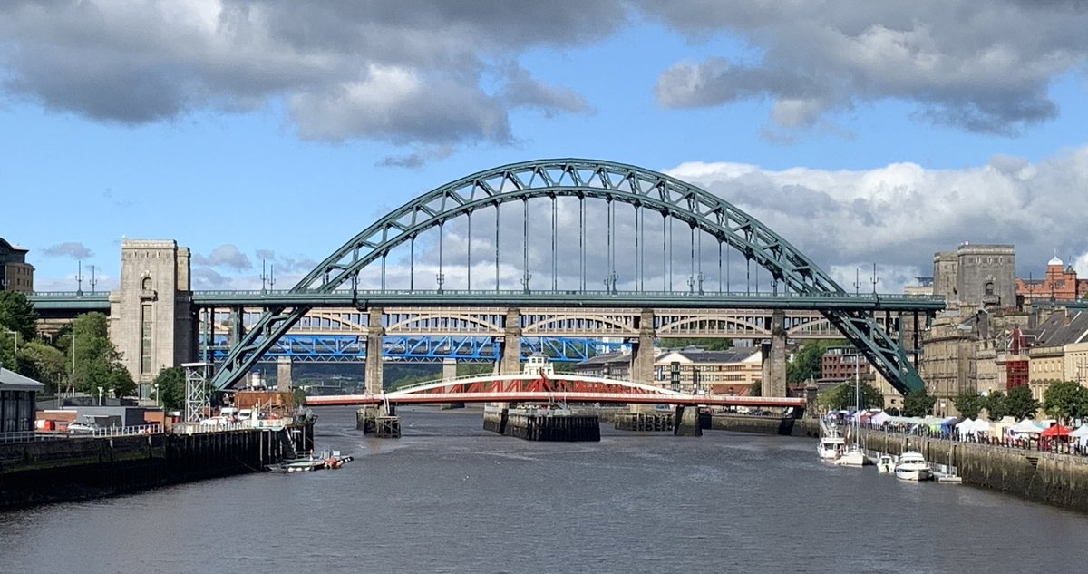 The #CRUKBridge2ABetterFuture challenge rolls into #Newcastle for tomorrow’s @10kGreatNorth Running with <a href="/DuncombeSue/">Sue Duncombe</a> Every mile every £ for <a href="/CR_UK/">Cancer Research UK</a> life saving #research Thanks for any donations fundraise.cancerresearchuk.org/page/bridge-2-…