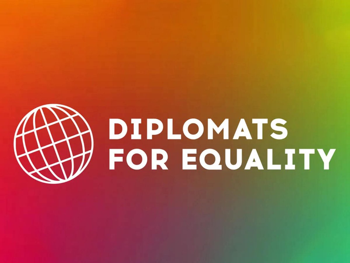 Together with another 35 signatories, the Malta High Commissioner @StephenMontefort proudly signed the Diplomats for Equality joint statement to reaffirm #Malta's commitments to defending and advancing LGBTIQ rights. 

#DiplomatsForEquality 
#PrideInLondon