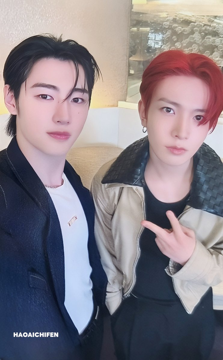 a clear ver. y’all😭☝️