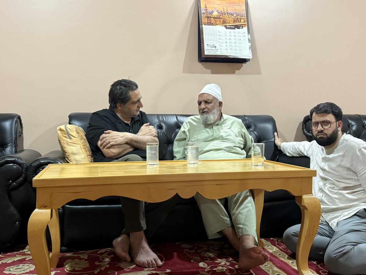 imrankehwah's tweet photo. I held back this photo out of deep respect for former Ameer-e-Jamaat GM Bhat Sahib.

When we met him, he was all smiles—graceful, clear-headed, and full of praise for Sajad Lone Sahib and the PC–JDF–PDF alliance.

He didn’t just support and endorse the vision—he blessed and encouraged it too. He invoked the towering legacy of Shaheed Abdul Gani Lone Sahib, spoke of their long association and offered his moral clarity with conviction.

But today’s viral video?
That’s not the Bhat Sahib we met.
That’s a hostage script—read under pressure, written by the same remote-controlled cabal that once banned Jamaat then blackmailed it into politics as a commodity and now wants to exploit Jamaat and hijack JDF—to save their sinking, scattered empire.

Let it be known:
The PC–JDF–PDF alliance has already ripped through their sabotage—restoring JDF’s dignity, direction and a rightful seat of partnership at the table.

This Alliance stands firm:
One face-One voice-One direction.
No U-turns-No compromises-No damn apologies.