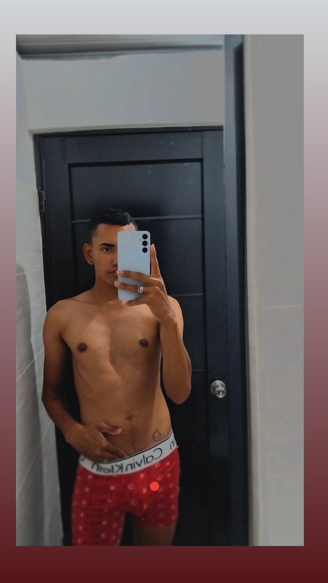 SLeyeton's tweet photo. 💜🍆 https://t.co/YlSLNTUob8