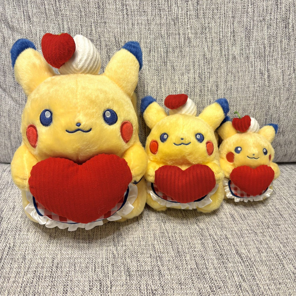 ダイナーピカチュウとモロゾフピカチュウの大きさ比較❤️⚡️🍒