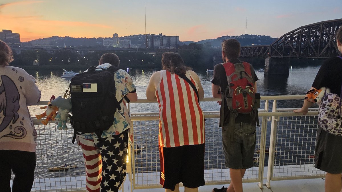 ApertureKeys's tweet image. Hanging with the boyz 2