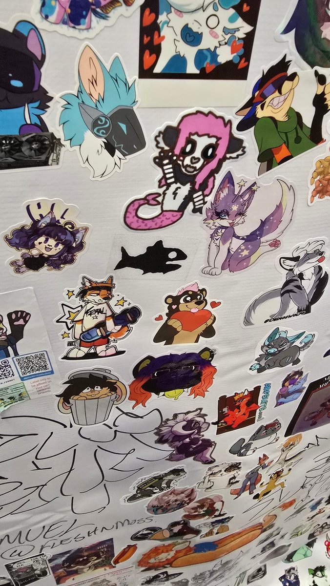 ApertureKeys's tweet image. Hanging with the boyz 2