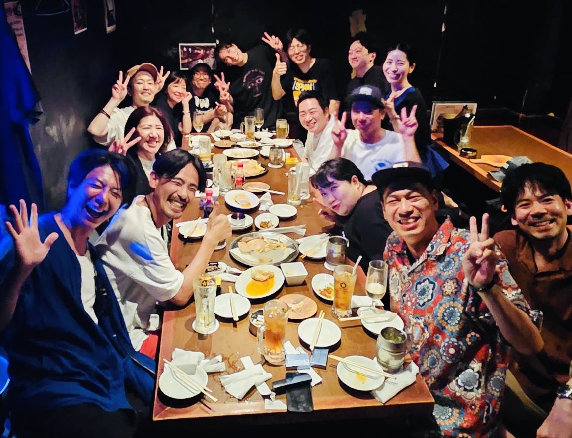you_chang2's tweet photo. 折り返しました！
日々満席の中お芝居ができる幸せを噛み締めています！！
このまま最後まで駆け抜けますっ！！
昨日は懐かしい方々と楽しかったなぁ！ https://t.co/JclVni7ULc
