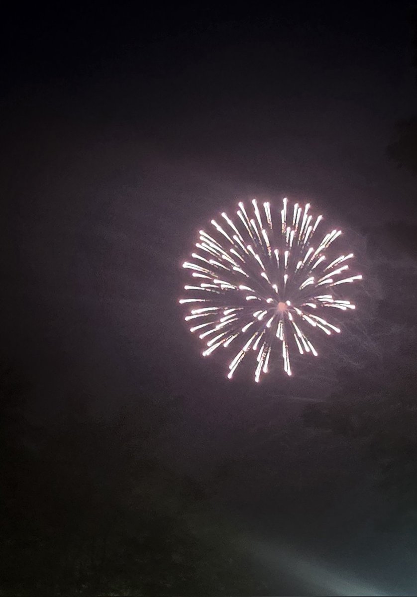 Boomerlink's tweet image. And the rockets red glare...