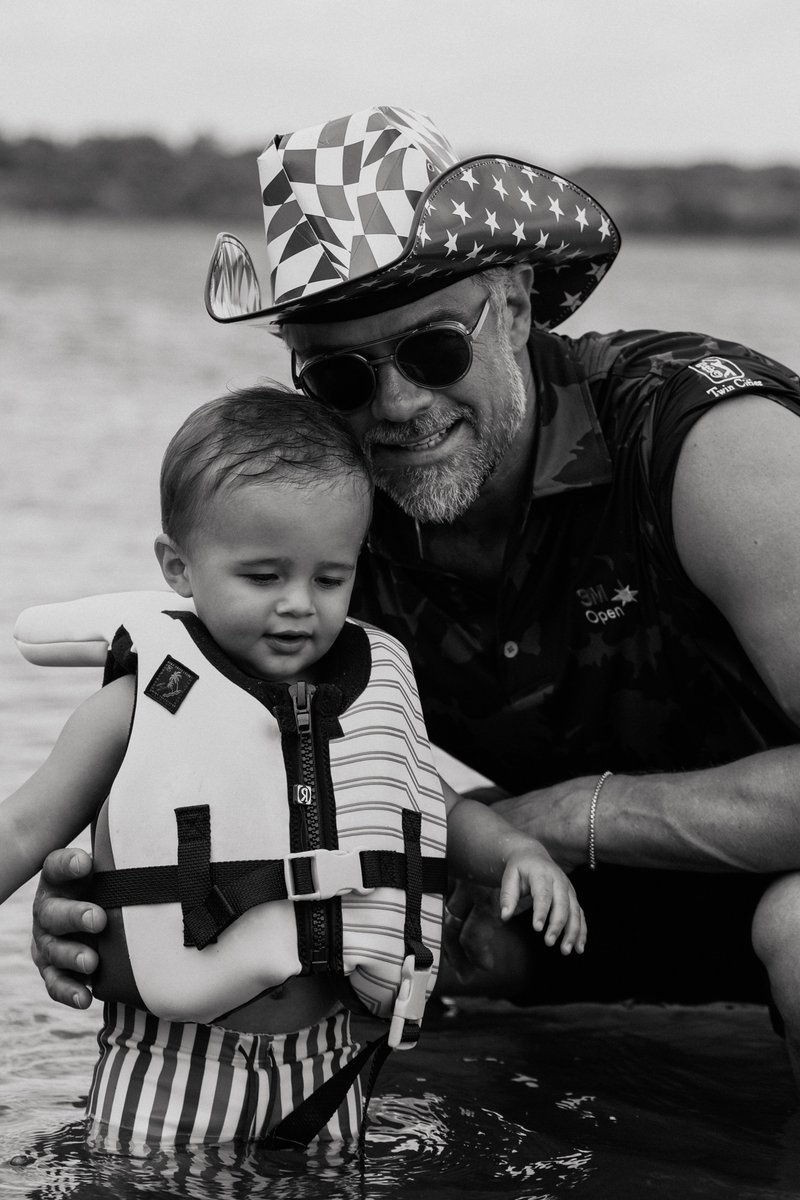 joshduhamel's tweet image. Happy 4th.  God Bless America!

📸: @photosbyjademg