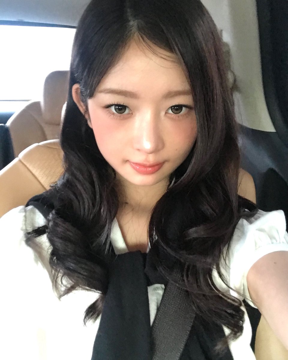 DIVE~リハーサルして来たんだけど、すごく暑いよ( *¯ㅿ¯*)💦
今日来るDIVEは首にする冷タオルしたら少し涼しくなったからオオスメかも🎐꙳⋆水分補給も必ずしてね!!
あとで会おうね🤍໒꒱· ﾟ

#IVE #アイヴ #아이브
#REI #レイ #레이
