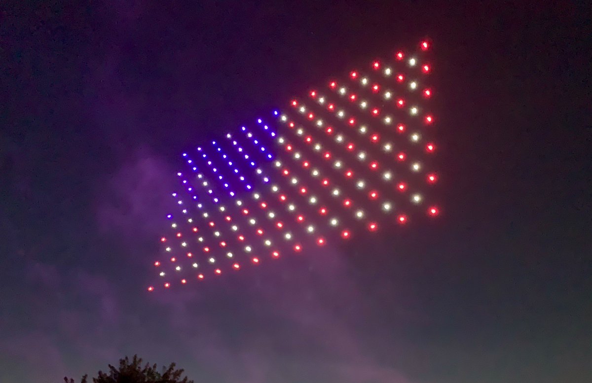 MikeOdioso's tweet image. Thank you Green Township for inviting me Thurs. to co-lead the Pledge and enjoy July 4 celebration (including drone show.) And good times as well tonight meeting Conductor JMR and other performers at Cincinnati Pops awesome Red White & Boom!! 🇺🇸🇺🇸🇺🇸