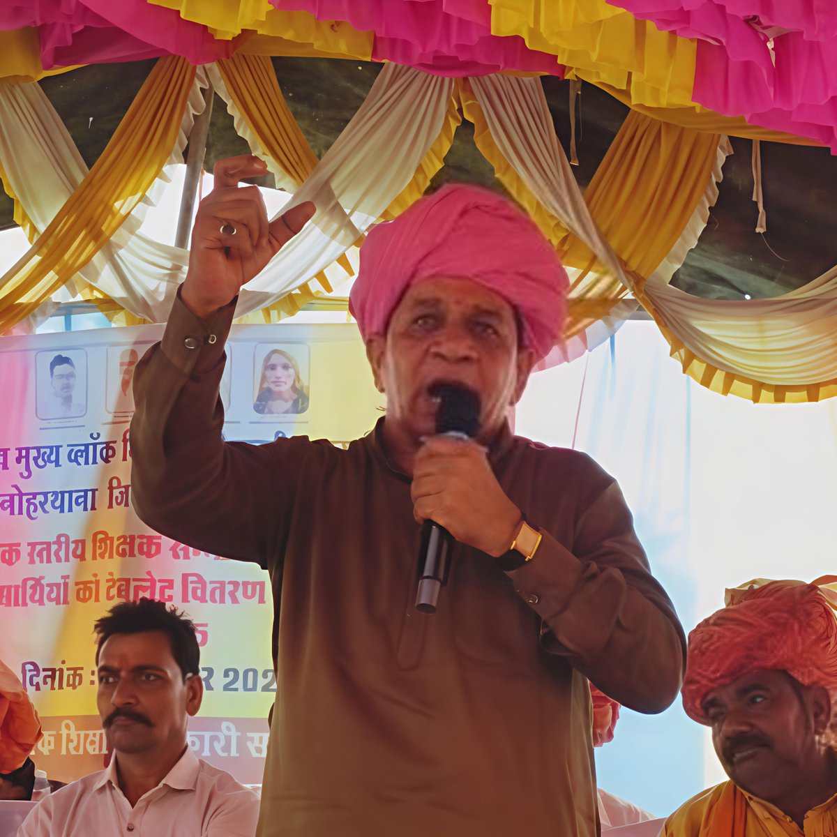 C. P. Joshi (@cpjoshibjp) on Twitter photo рдордиреЛрд╣рд░ рдерд╛рдирд╛ рд╡рд┐рдзрд╛рдирд╕рднрд╛ рдХреНрд╖реЗрддреНрд░ рд╕реЗ рд╡рд┐рдзрд╛рдпрдХ рд╢реНрд░реА рдЧреЛрд╡рд┐рдВрдж рд░рд╛рдиреАрдкреБрд░рд┐рдпрд╛ рдЬреА рдХреЛ рдЬрдиреНрдорджрд┐рди рдХреА рд╣рд╛рд░реНрджрд┐рдХ рдмрдзрд╛рдИ рдПрд╡рдВ рд╢реБрднрдХрд╛рдордирд╛рдПрдВред
рдИрд╢реНрд╡рд░ рд╕реЗ рдЖрдкрдХреЗ рдирд┐рд░реЛрдЧ, рд╕реБрдЦреА рдПрд╡рдВ рджреАрд░реНрдШрд╛рдпреБ рдЬреАрд╡рди рдХреА рдкреНрд░рд╛рд░реНрдердирд╛ рдХрд░рддрд╛ рд╣реВрдВред
<a href="/MlaGovind/">Mla Govind Ranipuriya</a> рдордиреЛрд╣рд░ рдерд╛рдирд╛ рд╡рд┐рдзрд╛рдирд╕рднрд╛ рдХреНрд╖реЗрддреНрд░ рд╕реЗ рд╡рд┐рдзрд╛рдпрдХ рд╢реНрд░реА рдЧреЛрд╡рд┐рдВрдж рд░рд╛рдиреАрдкреБрд░рд┐рдпрд╛ рдЬреА рдХреЛ рдЬрдиреНрдорджрд┐рди рдХреА рд╣рд╛рд░реНрджрд┐рдХ рдмрдзрд╛рдИ рдПрд╡рдВ рд╢реБрднрдХрд╛рдордирд╛рдПрдВред
рдИрд╢реНрд╡рд░ рд╕реЗ рдЖрдкрдХреЗ рдирд┐рд░реЛрдЧ, рд╕реБрдЦреА рдПрд╡рдВ рджреАрд░реНрдШрд╛рдпреБ рдЬреАрд╡рди рдХреА рдкреНрд░рд╛рд░реНрдердирд╛ рдХрд░рддрд╛ рд╣реВрдВред
<a href="/MlaGovind/">Mla Govind Ranipuriya</a>
