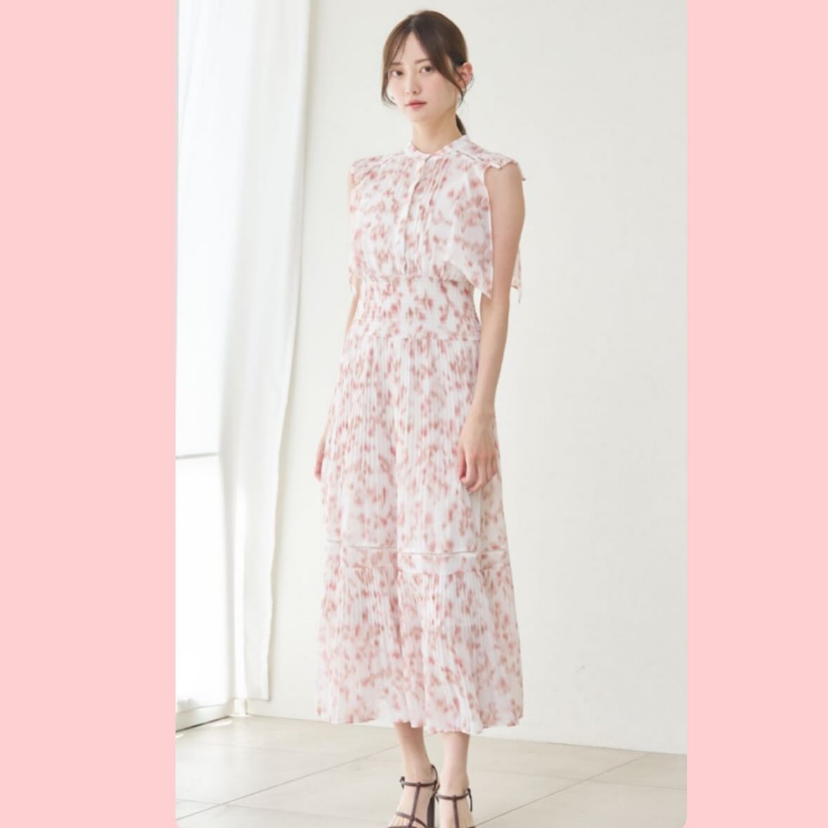 SNIDEL ・ Sustainable ヘアラインフラワープリントワンピース 